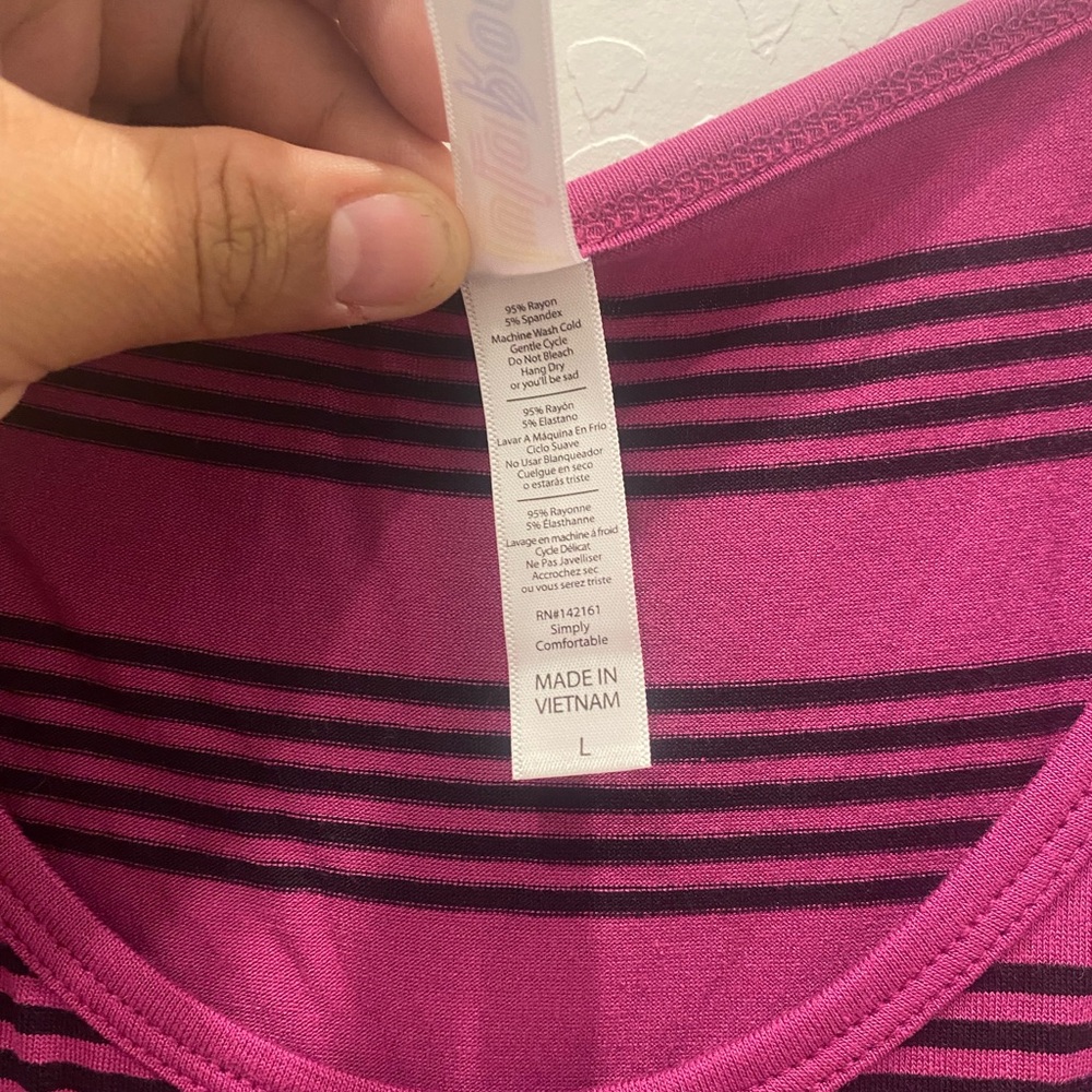 Lularoe Classic Tee - image 3